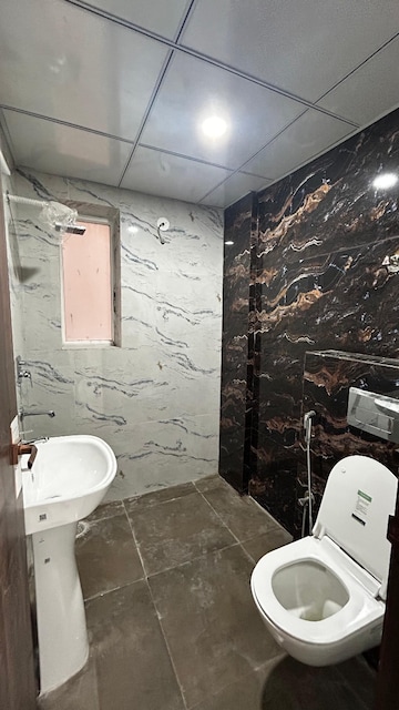 Attached Bathroom in 4 BHK Apartment at Sector 88 – for Rent