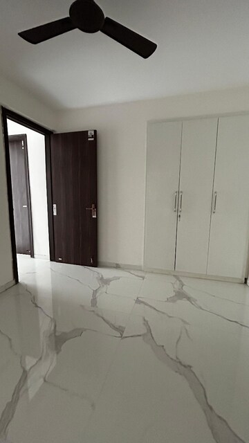 Room in 4 BHK Apartment at Sector 88 – for Sale