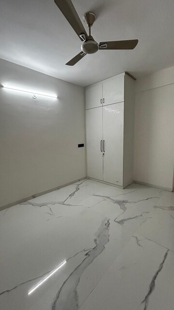Room in 4 BHK Apartment at Sector 88 – for Sale