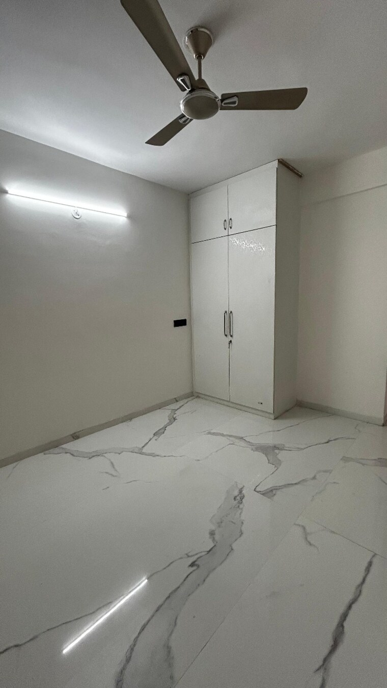 Room, sector 88 4 Bedroom 2190 Sq.Ft. Apartment In Sector 88 Faridabad 8938932