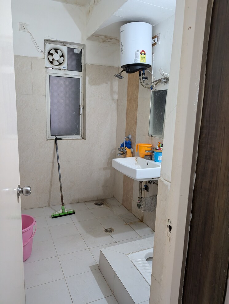 Master Bedroom, jaypee-green-wish-town-klassic 4 Bedroom 2463 Sq.Ft. Apartment In Sector 134 Noida 8938935