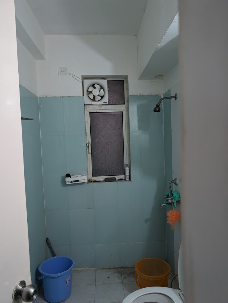 Bathroom, jaypee-green-wish-town-klassic 4 Bedroom 2463 Sq.Ft. Apartment In Sector 134 Noida 8938935