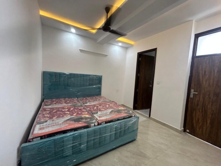 Bedroom, freedom fighters enclave 3 Bedroom 1500 Sq.Ft. Apartment In Freedom Fighters Enclave Delhi 8938942