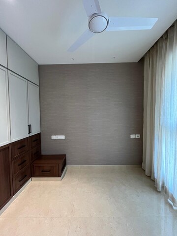 Room in 3 BHK Apartment at Hiranandani Highland, Powai – for Rent