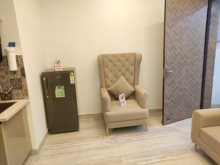 Room, noida greater noida expressway 2 Bedroom 987 Sq.Ft. Builder Floor In Noida Greater Noida Expressway Noida 8938906