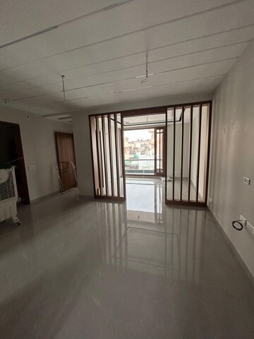 Room in 3 BHK Independent House at Sector 15 – for Rent