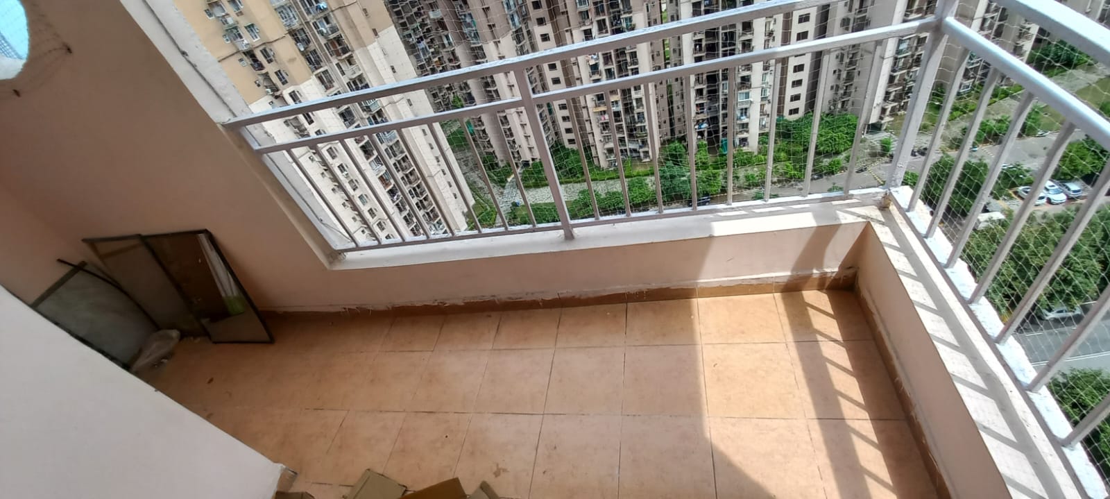 2.5 BHK + Study Room Apartment For Rent in Supertech Ecociti