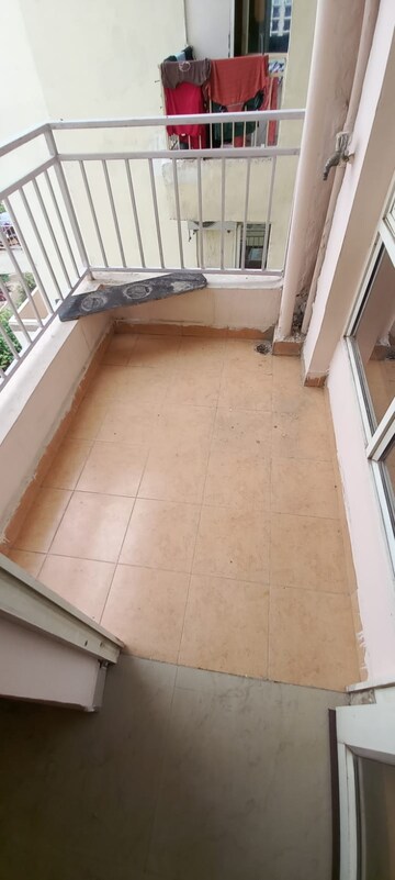 Balcony in 2.5 BHK Apartment at Supertech Ecociti, Sector 137 – for Rent