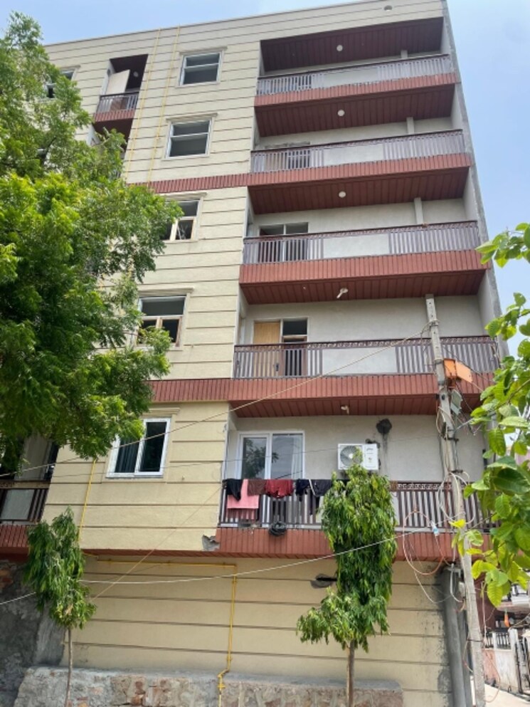 Exterior View, freedom fighters enclave 1 Bedroom 600 Sq.Ft. Apartment In Freedom Fighters Enclave Delhi 8938967