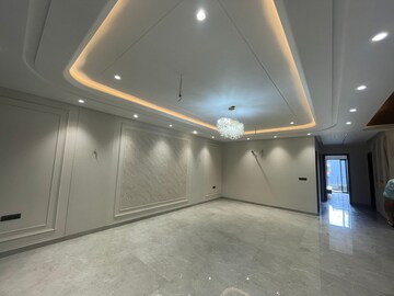 Room in 4 BHK Builder Floor at BP Homes, Sector 85 – for Sale