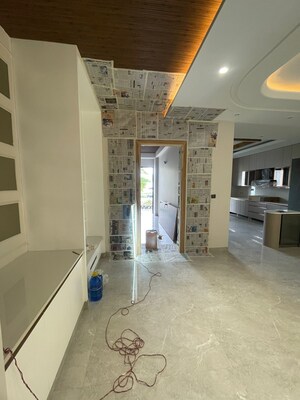 Building Lobby in 4 BHK Builder Floor at BP Homes, Sector 85 – for Sale