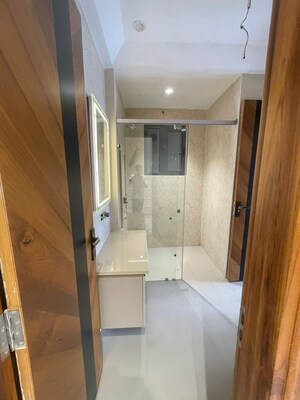 Bathroom in 4 BHK Builder Floor at BP Homes, Sector 85 – for Sale