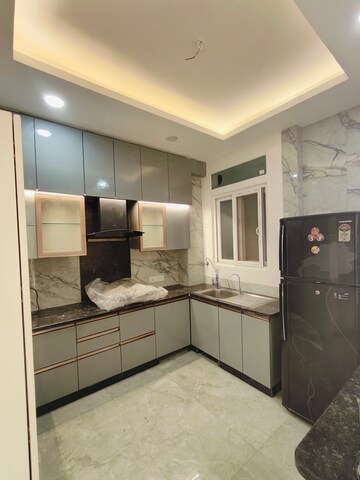 Kitchen in 3 BHK Builder Floor at Sushant Vyapaar Kendra, Sector 43 – for Rent