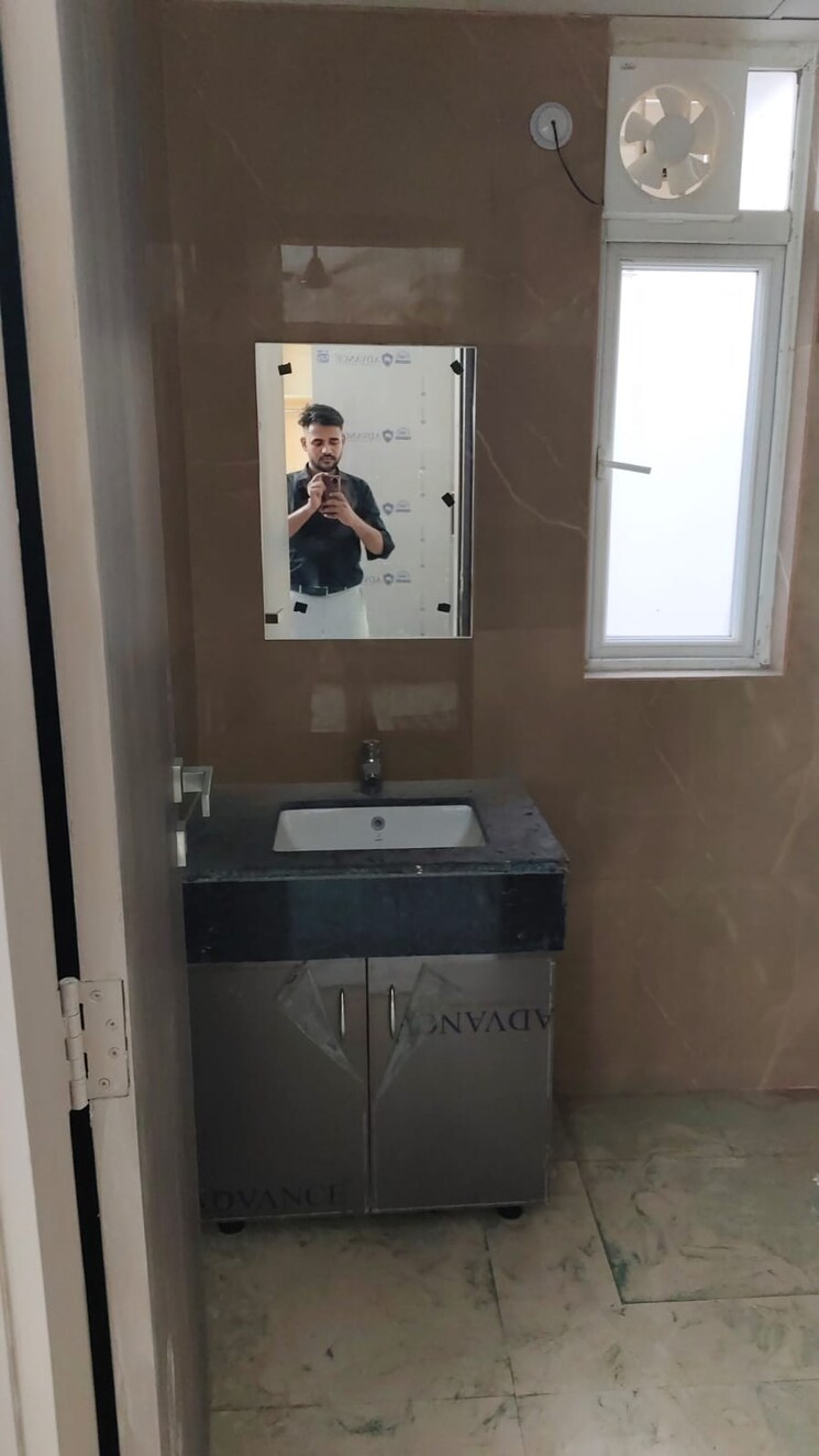 Bathroom, smart-world-gems 3 Bedroom 1496 Sq.Ft. Builder Floor In Sector 89 Gurgaon 8939039