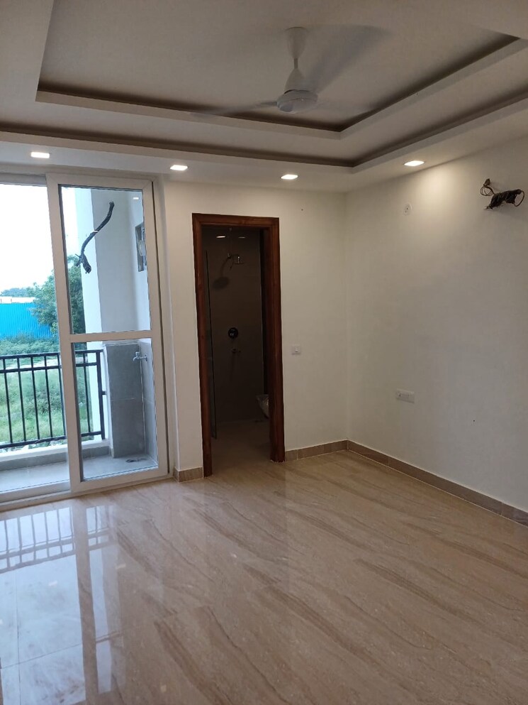 Room, sector 84 3 Bedroom 150 Sq.Yd. Builder Floor In Sector 84 Faridabad 8939048