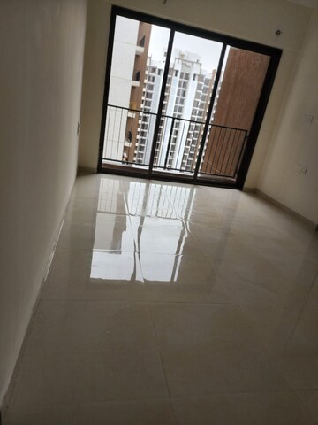 Room in 2 BHK Apartment at Runwal Gardens Phase I, Dombivli East – for Rent
