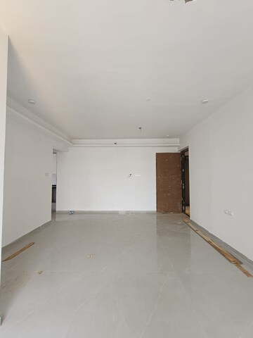 Room in 2 BHK Apartment at Dev Leo Tower, Oshiwara – for Sale