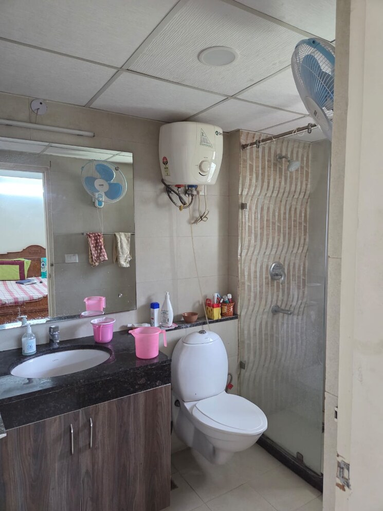 Master Bedroom, bestech-park-view-grand-spa 3 Bedroom 2660 Sq.Ft. Apartment In Sector 81 Gurgaon 8939098