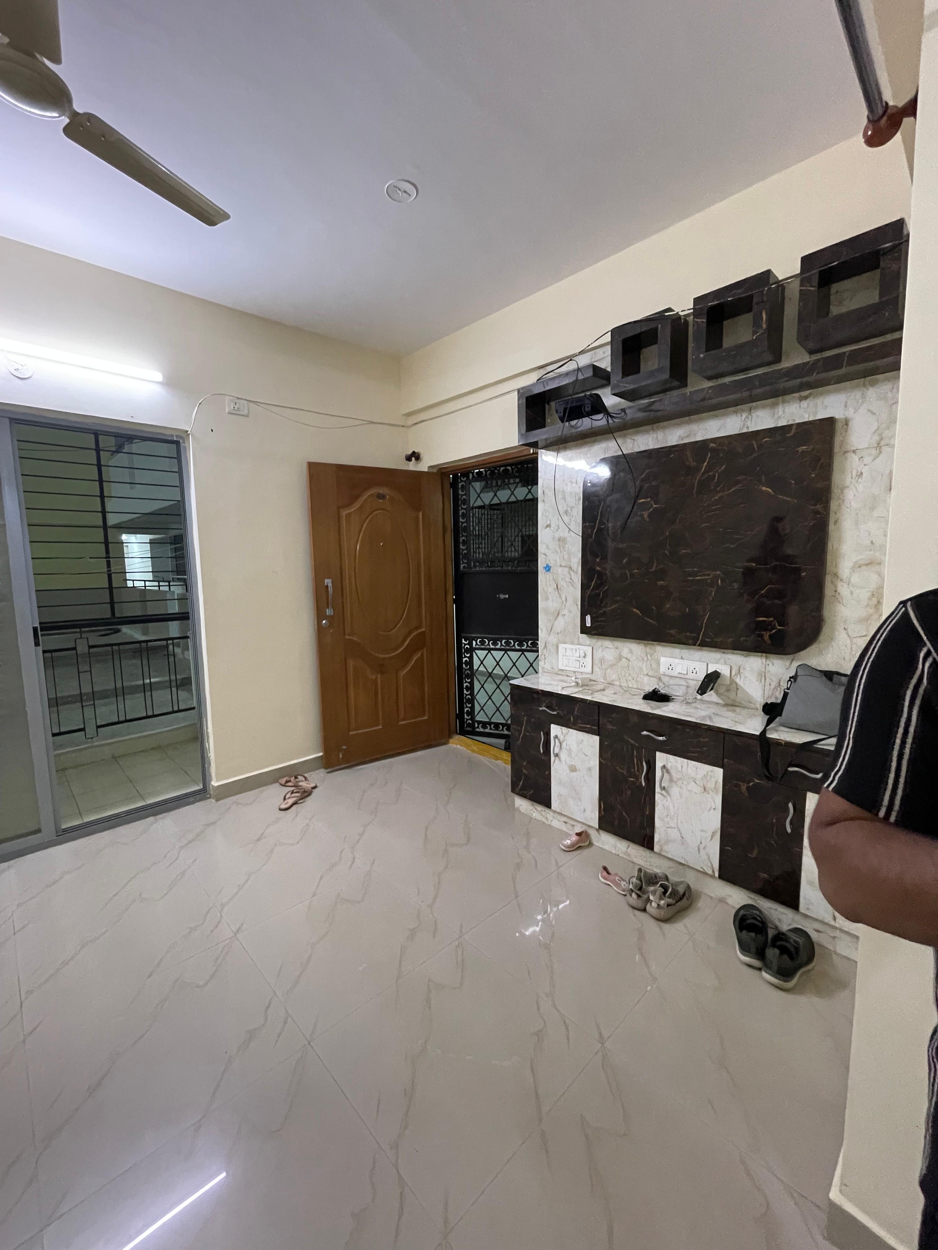 2 BHK Apartment For Rent in Commanders Galaxy