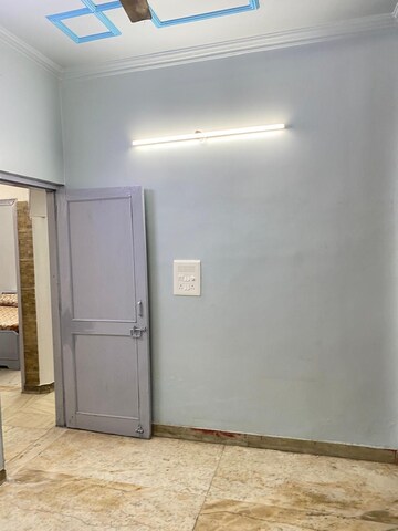 Room in 2 BHK Builder Floor at DDA LIG Flats Rohini, Rohini Sector 28 – for Sale