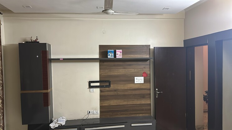 undefined, freedom fighters enclave 4 Bedroom 1850 Sq.Ft. Builder Floor In Freedom Fighters Enclave Delhi 8939145