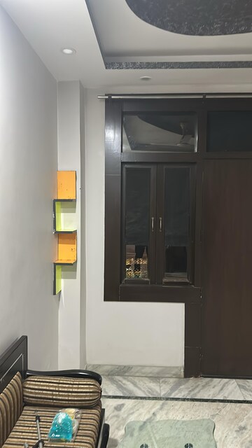 Furnished Amenities in 4 BHK Builder Floor at Freedom Fighters Enclave – for Rent