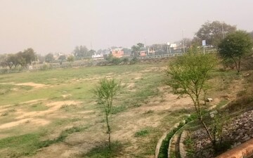 Plot For Sale in Pocket 1a