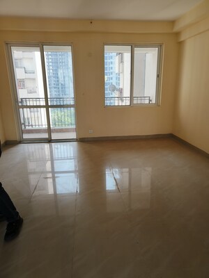 Room in 3 BHK Apartment at Jaypee Greens Kosmos, Sector 134 – for Sale