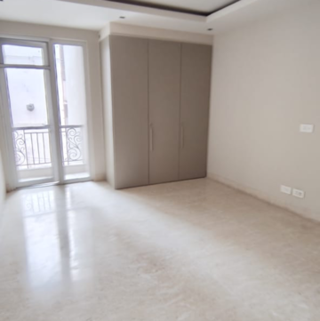 Room in 4 BHK Builder Floor at Veera Safdarjung Enclave, Safdarjung Enclave – for Rent