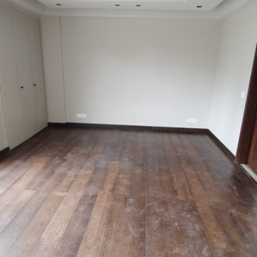 Room in 4 BHK Builder Floor at Veera Safdarjung Enclave, Safdarjung Enclave – for Rent