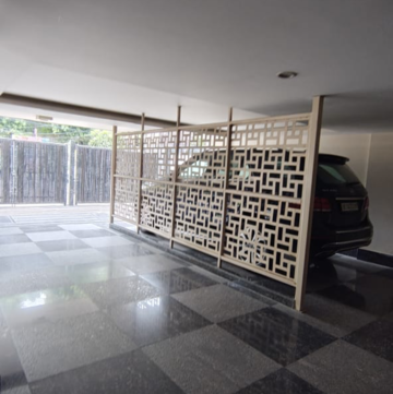 Balcony in 4 BHK Builder Floor at Veera Safdarjung Enclave, Safdarjung Enclave – for Rent
