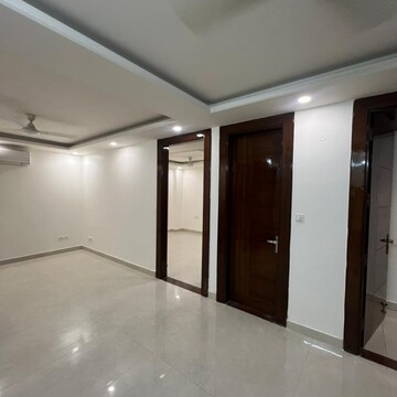 Room in 3 BHK Builder Floor at Vasant Kunj Enclave – for Rent