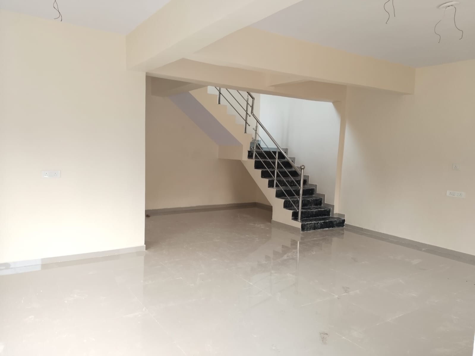 Retail Shop For Sale in Deepak Commercial Centre