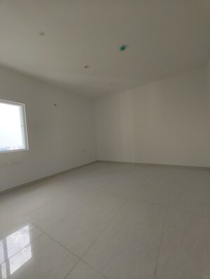 Room in 3 BHK Apartment at Prestige Beverly Hills, Kokapet – for Sale