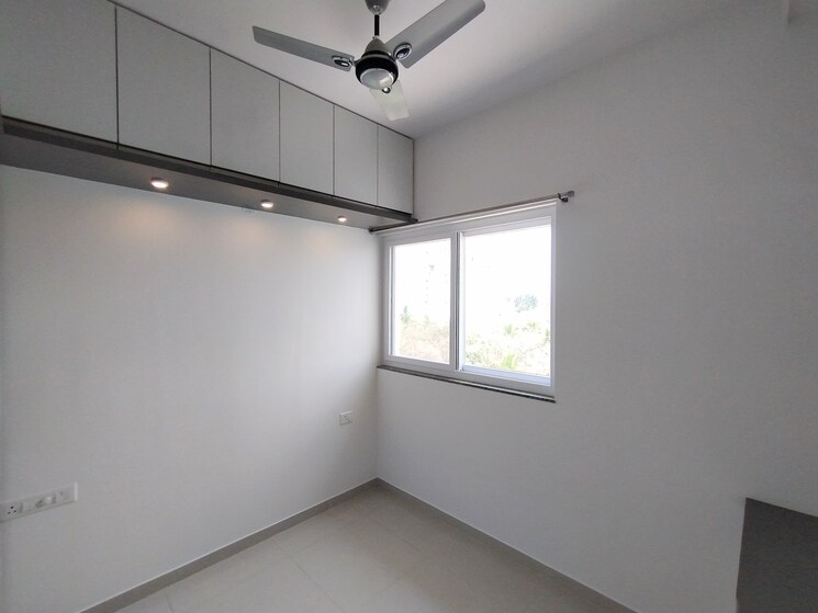 Room, rohan-upavan 1.5 Bedroom 726 Sq.Ft. Apartment In Hennur Bangalore 8939188
