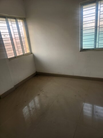 Room in 2 BHK Apartment at Vivekananda Park – for Sale