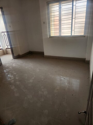 Room in 2 BHK Apartment at Vivekananda Park – for Sale