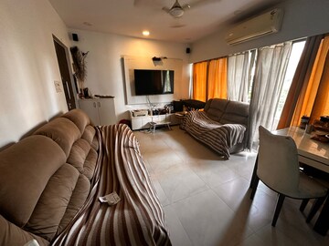 2 BHK Apartment For Rent in Conwood Astoria, Goregaon East