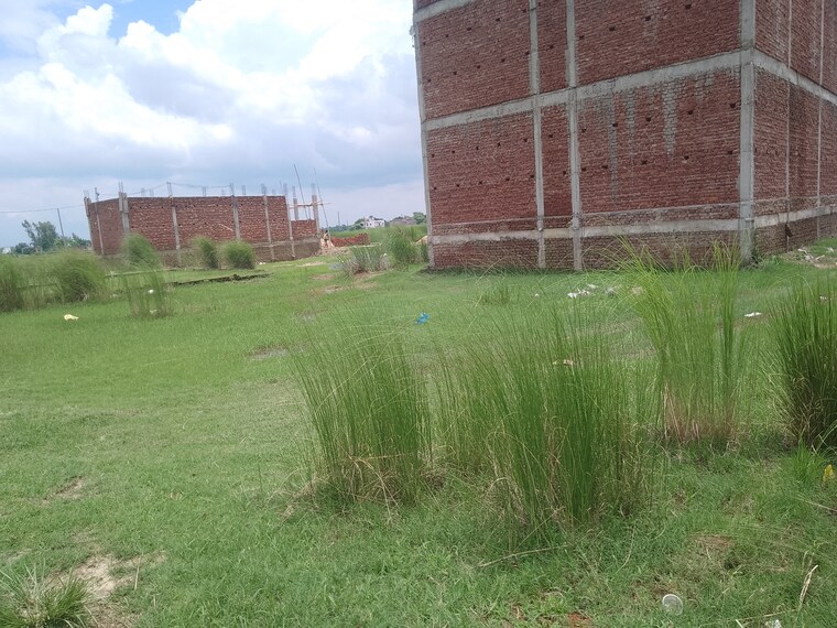 undefined, khorabar  1500 Sq.Yd. Plot In Khorabar Gorakhpur 8939239