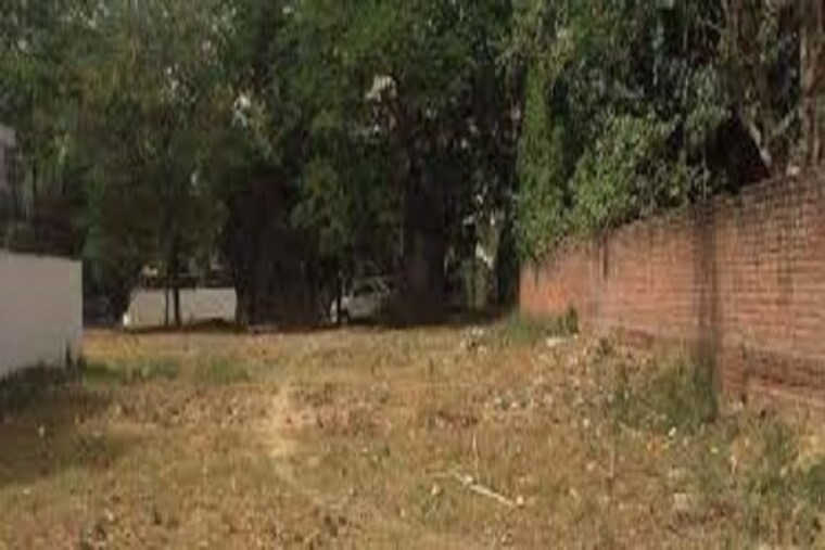 undefined, sushant lok i  2700 Sq.Yd. Plot In Sushant Lok I Gurgaon 8939310