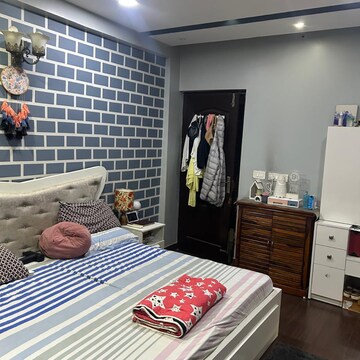 Bedroom in 3 BHK Apartment at Gardenia Golf City, Noida Central – for Rent
