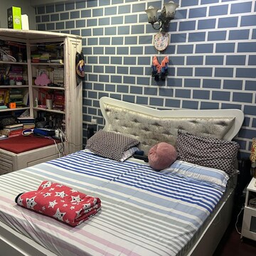 Bedroom in 3 BHK Apartment at Gardenia Golf City, Noida Central – for Rent