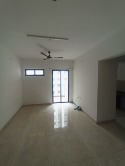 1.5 BHK + Pooja Room,Extra Room Apartment For Sale in Lodha Palava City Lakeshore Greens