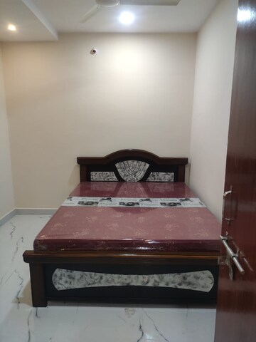 Bedroom in 2 BHK Builder Floor at Kondapur – for Rent