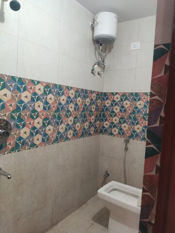 Bedroom in 2 BHK Builder Floor at Kondapur – for Rent