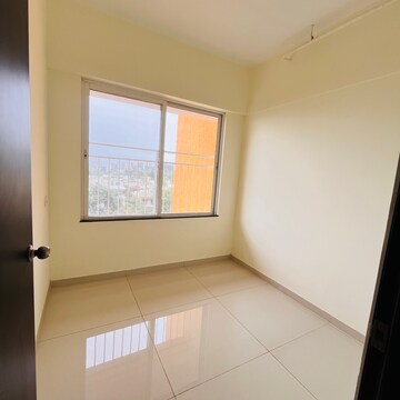 Room in 2.5 BHK Apartment at Kolte Patil Life Republic, Marunji – for Rent