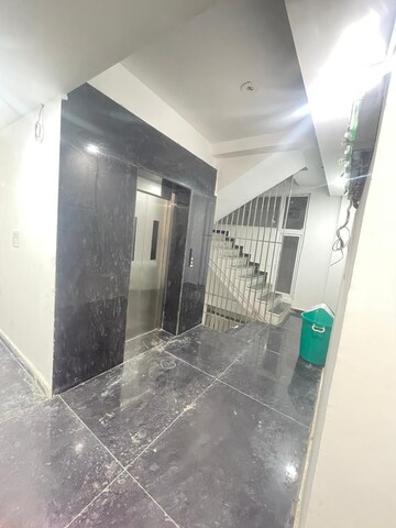 Building Lobby in 1 RK Builder Floor at Sector 17a – for Rent