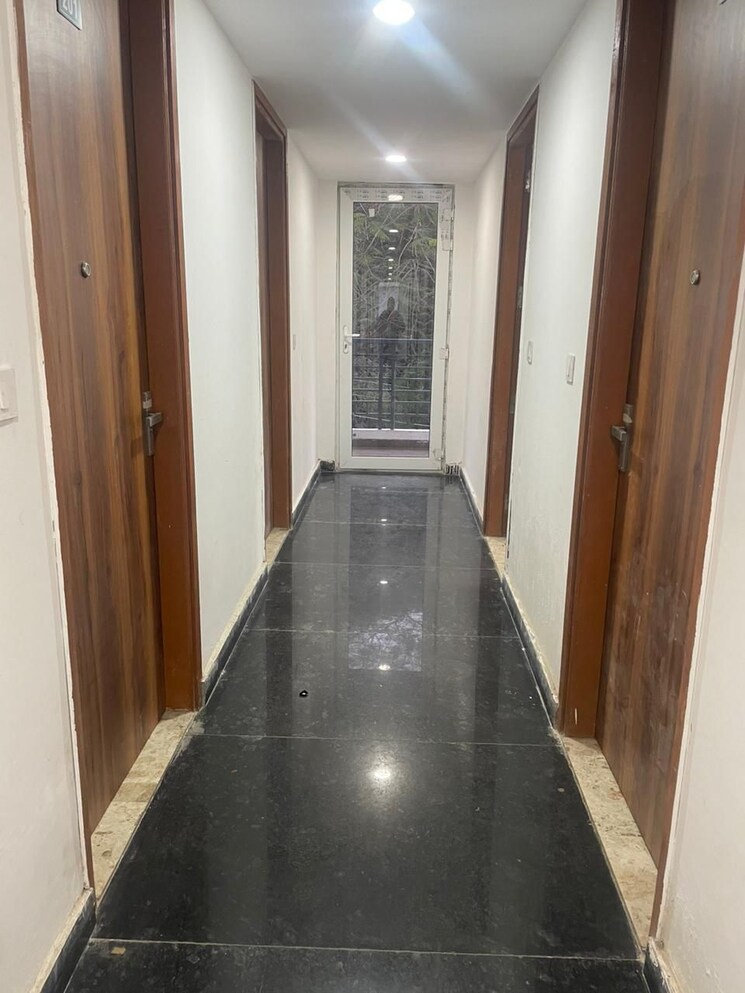 undefined, sector 17a 1 RK 500 Sq.Ft. Builder Floor In Sector 17a Gurgaon 8939351