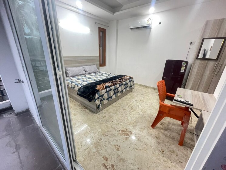 Living Room, sector 17a 1 RK 500 Sq.Ft. Builder Floor In Sector 17a Gurgaon 8939351