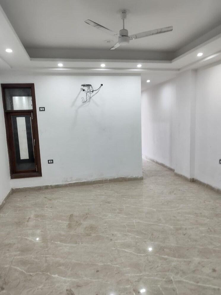 Room, freedom fighters enclave 3 Bedroom 1350 Sq.Ft. Builder Floor In Freedom Fighters Enclave Delhi 8939355